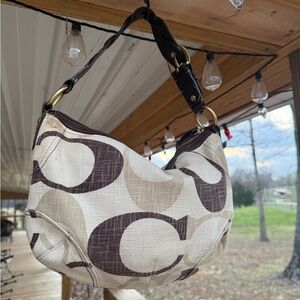 Coach Carly Cream Hobo